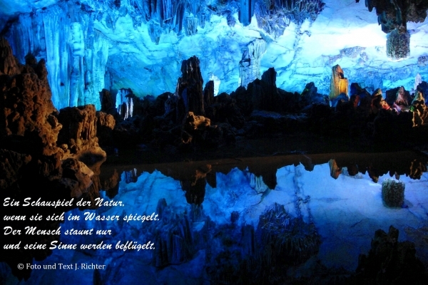 Bildgedicht: Schilfrohrflötenhöhle Guilin/ China